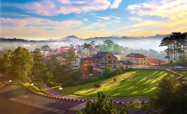 Đà Lạt – Thành Phố Ngàn Hoa Với Mùa Xuân Lãng Mạn