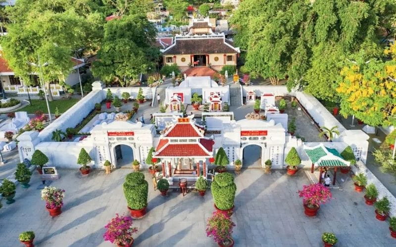 Miếu Bà Chúa Xứ - Điểm Hành Hương Nổi Tiếng Miền Tây
