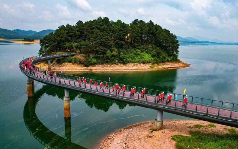 Những Hồ Nước Đẹp Dành Cho Người Yêu Thiên Nhiên